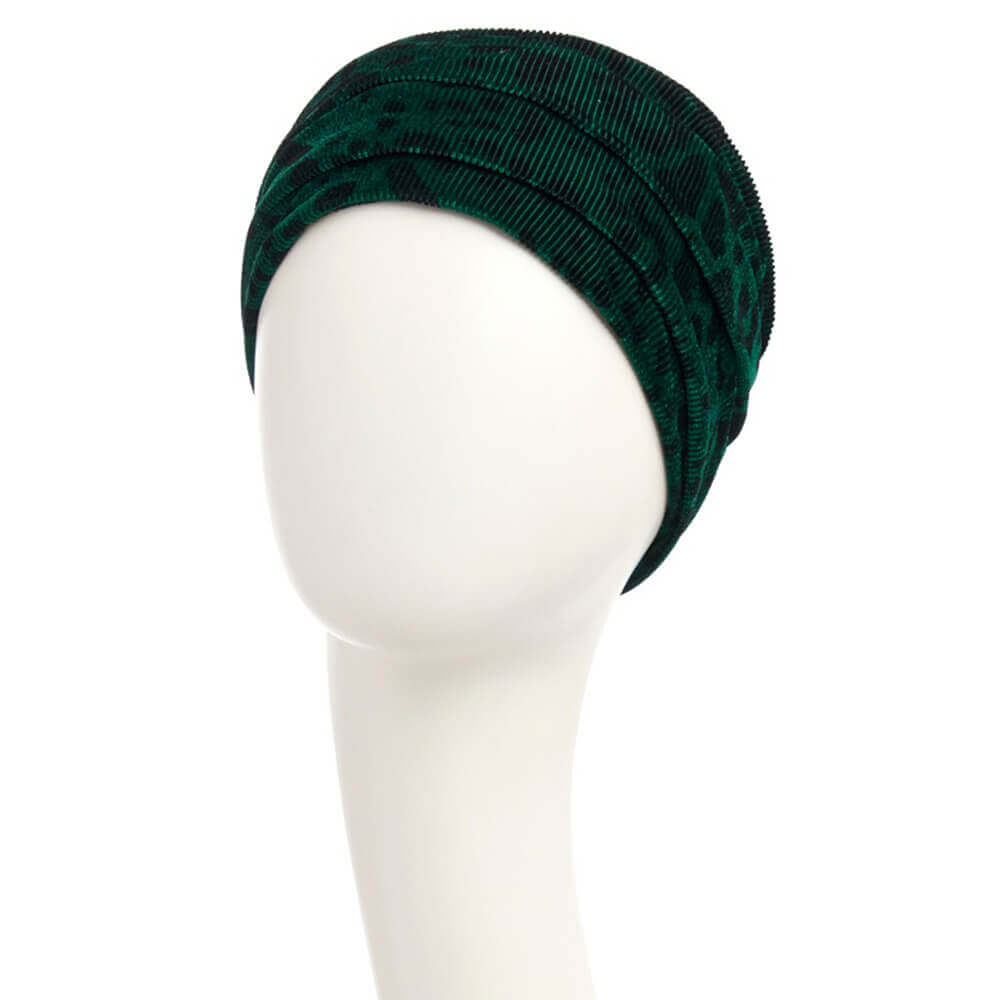 Smuk flaskegrøn turban hue med sort dyreprint på