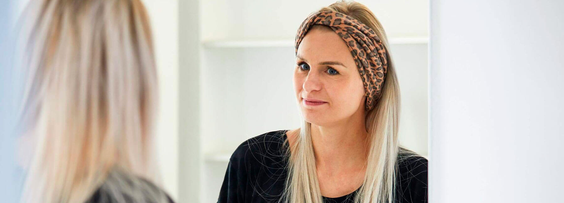 Extensions kan hjælpe med at dække dit hårtab. Lad Toftild hjælpe dig, book en gratis konsultaion.