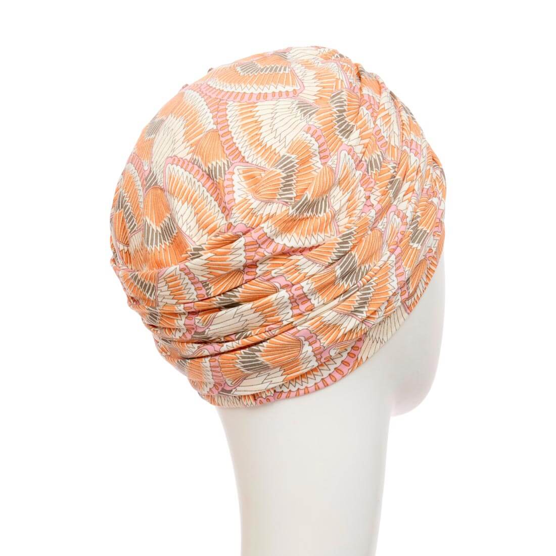 Turban hue med drapering på siderne for god volumen