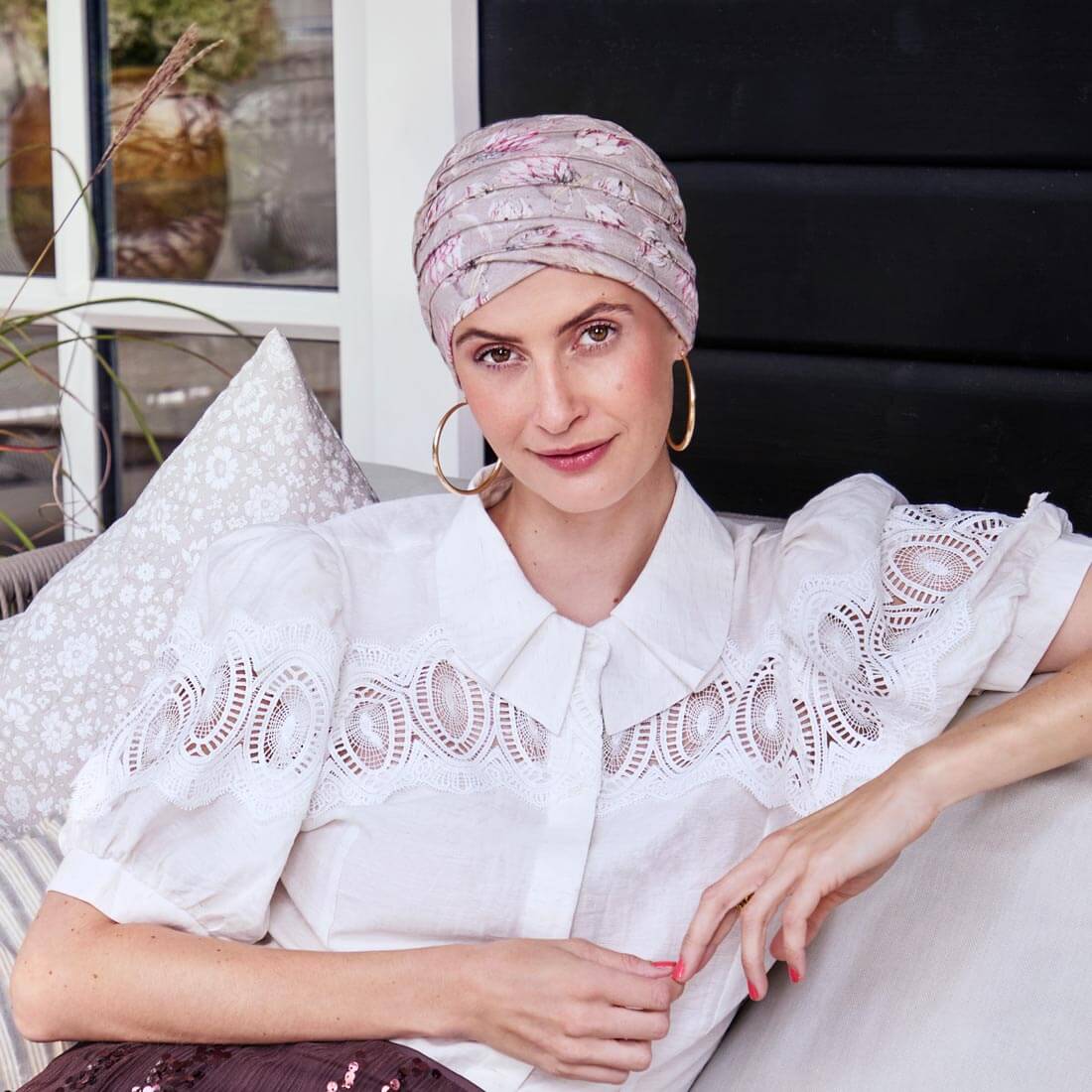 HocYoga Turban med smukt blomstermønster i lyserøde nuancer