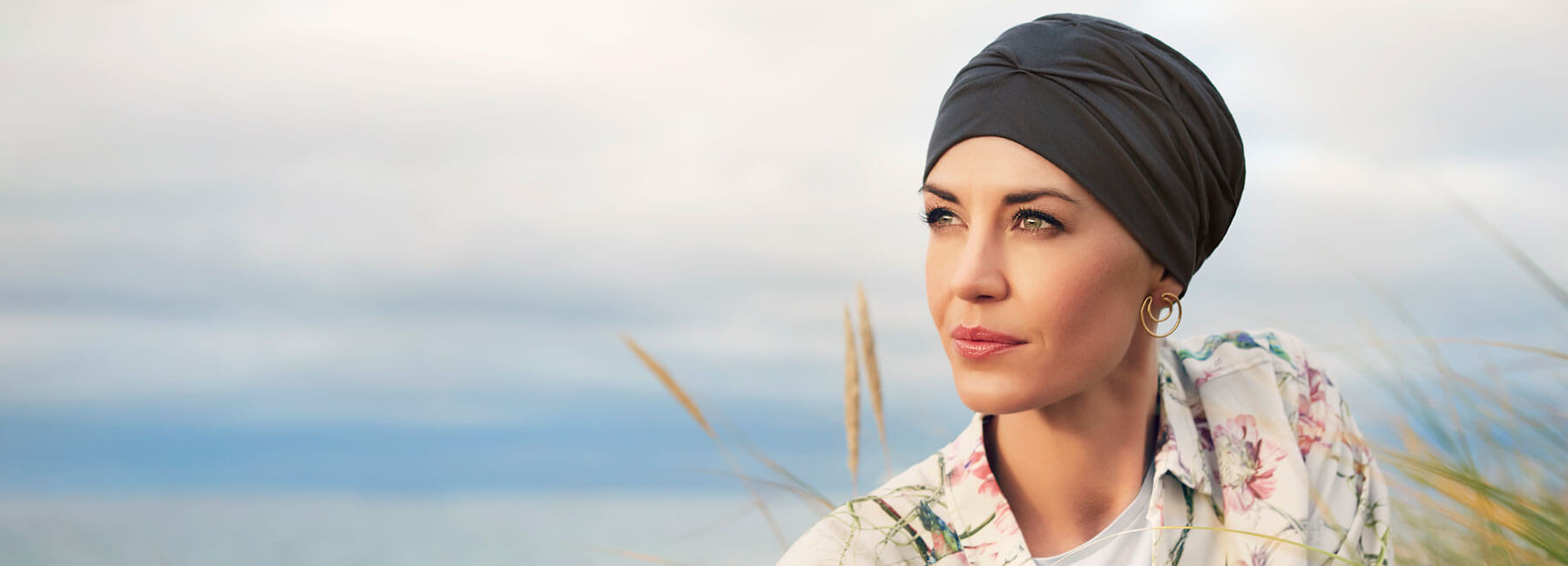 Temperaturregulerende turban i sort. Køb tørklæder fysisk i Toftild Aalborg, Aarhus og Frederiksberg.