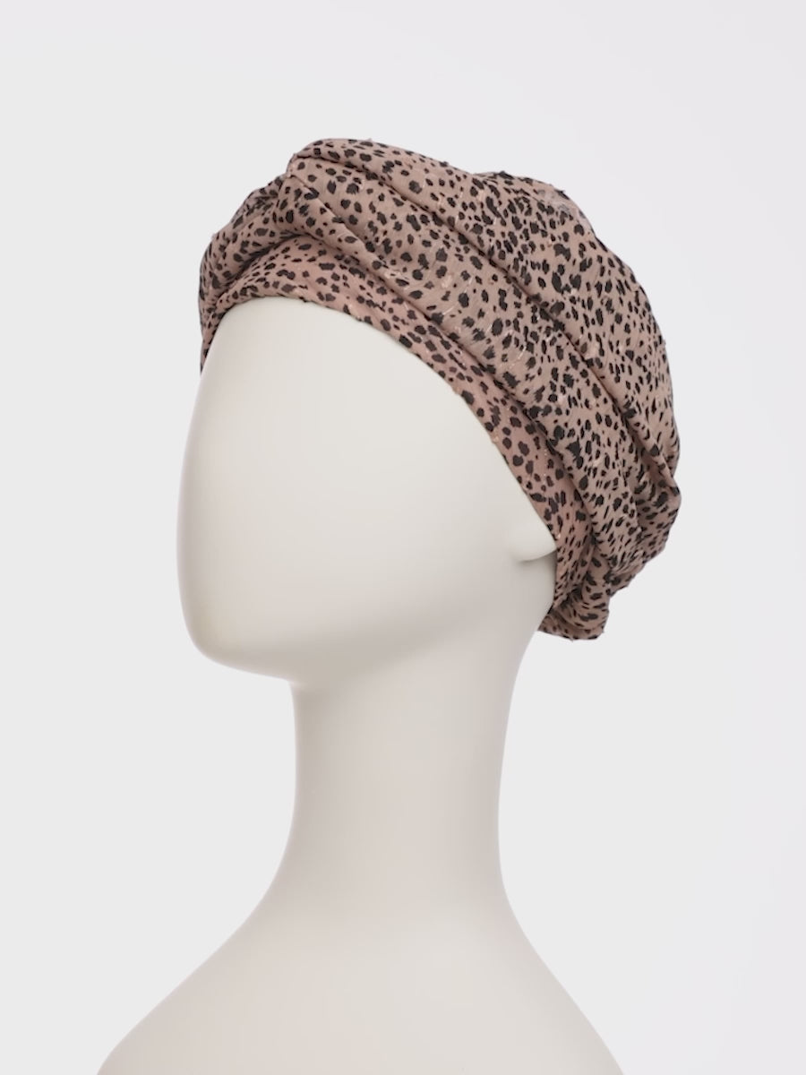 Video af turban huen med leopard mønster