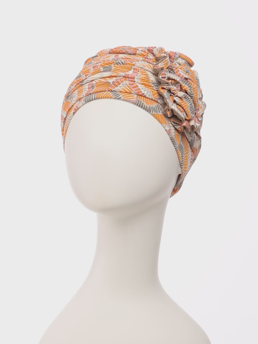 Styling af Lotus turban fra Christine Headwear