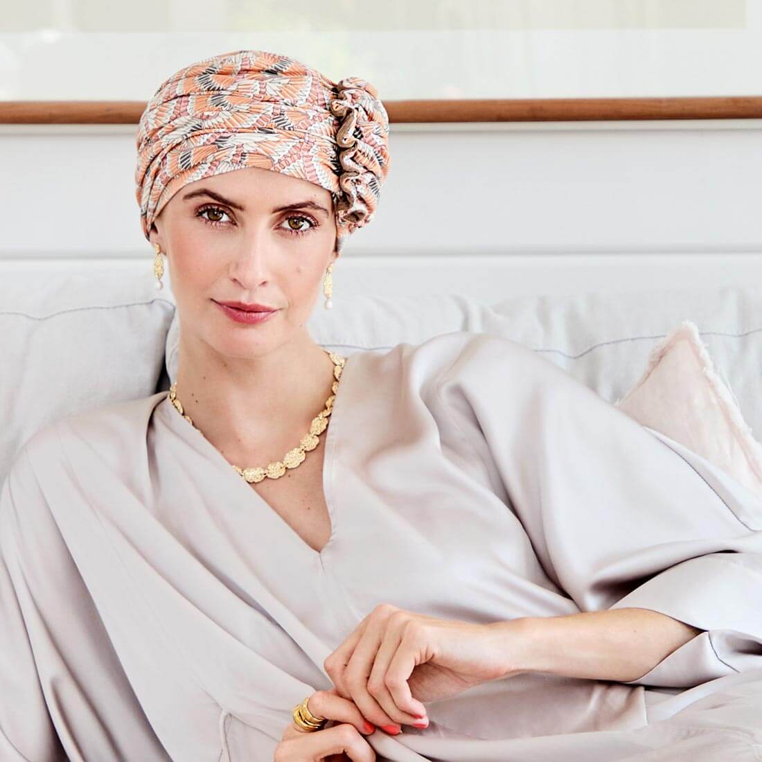 Lotus Turban i mønstret Orange Elements i orange farver