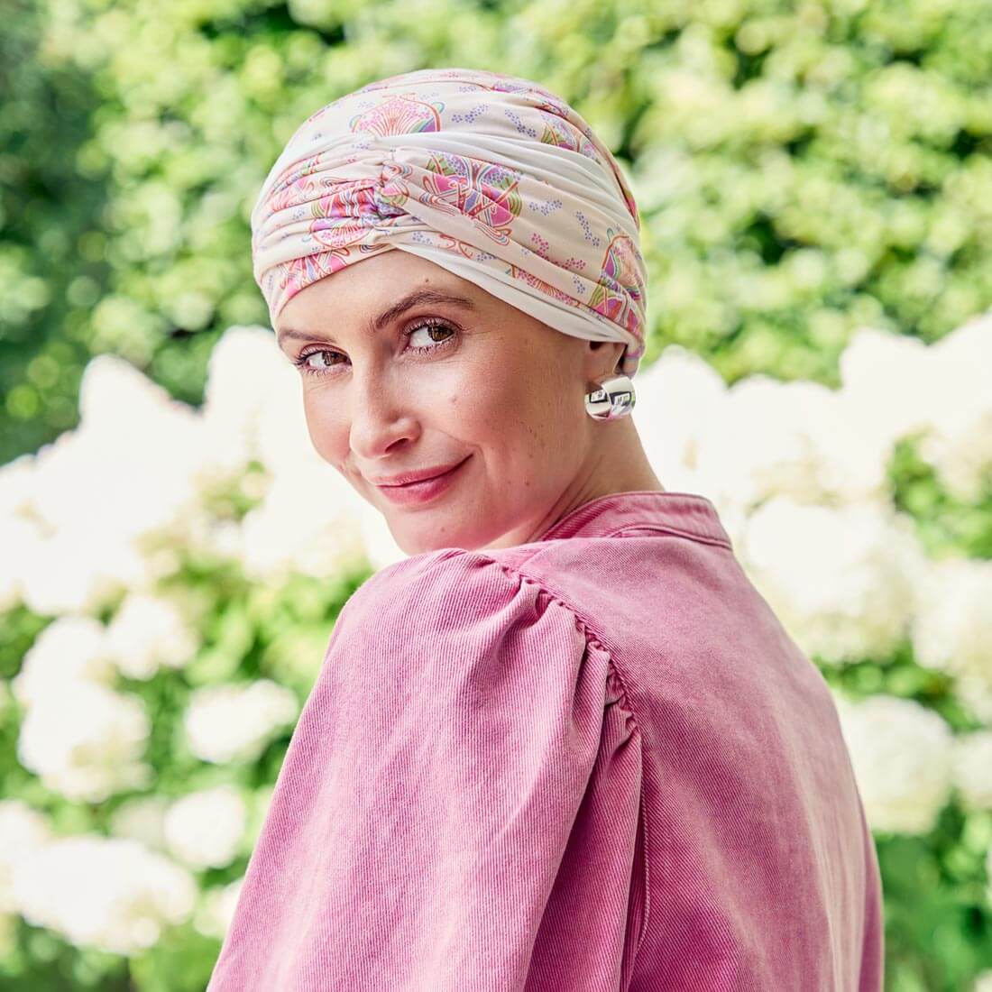 Turban hue med løst pandebånd, således de kan bruges sammen eller hver for sig