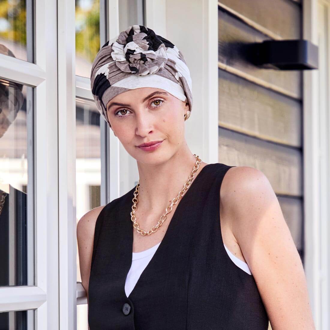 HocLotus Turban i brunt, sort og hvidt mønster