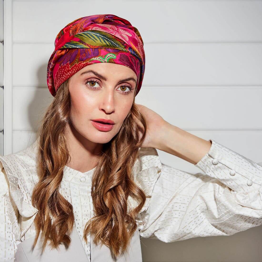 HocMilena Silke Turban i et pink mønster der hedder Bouquet