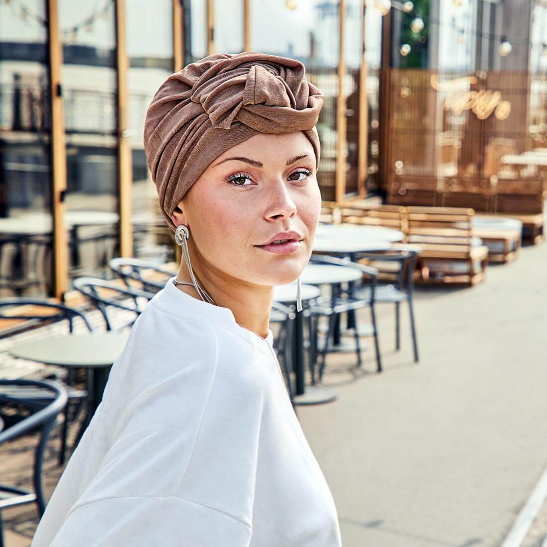HocElena turban med smuk knude i panden