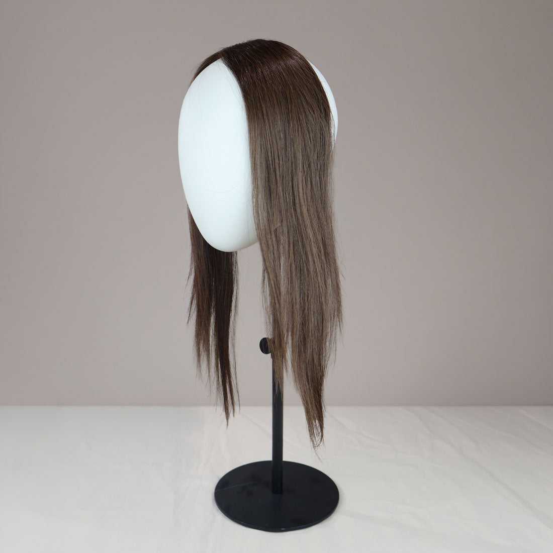 Toftild Hairline Topper 35 cm med snöre - färg 8K
