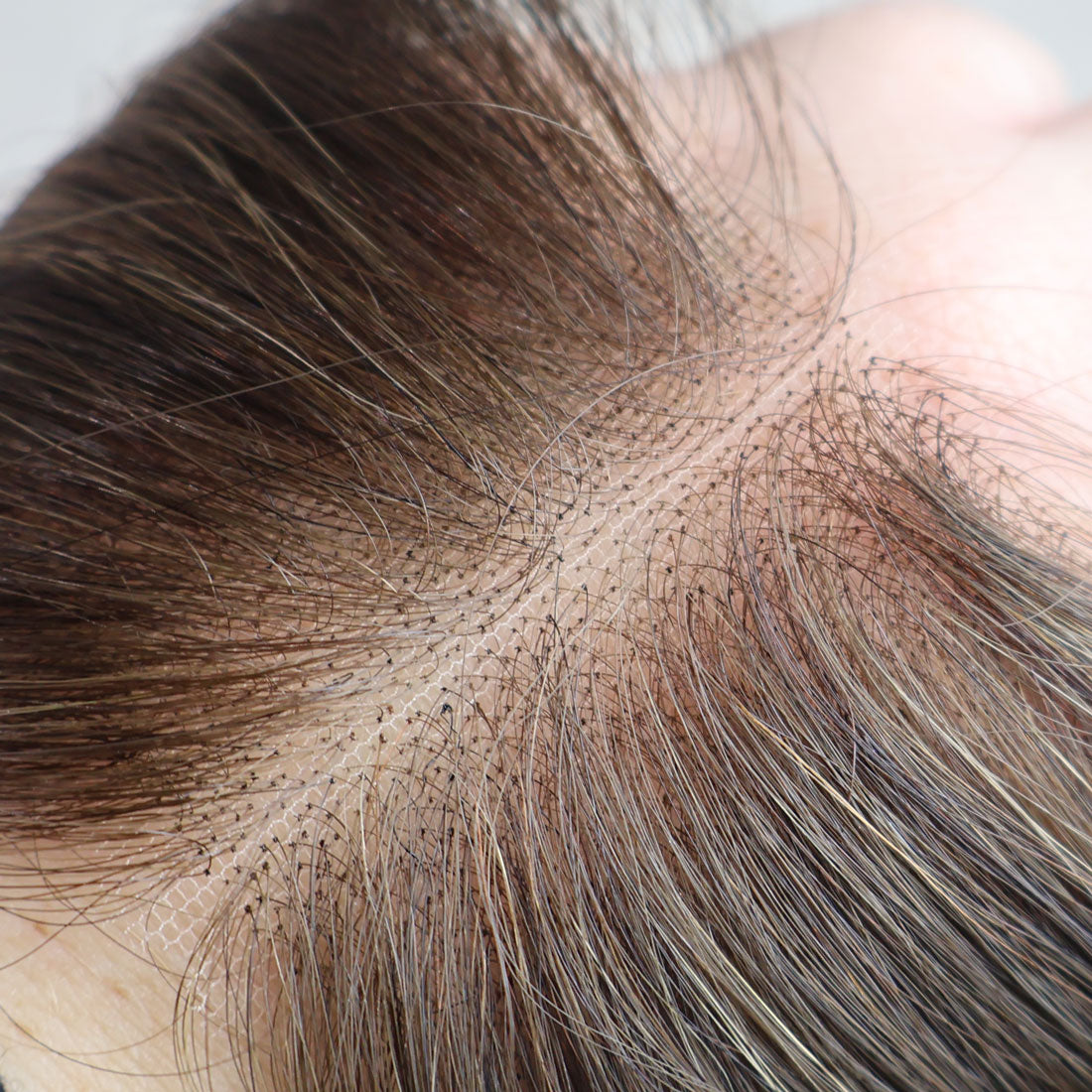 Toftild Hairline Topper 35 cm med snor - farve 8K