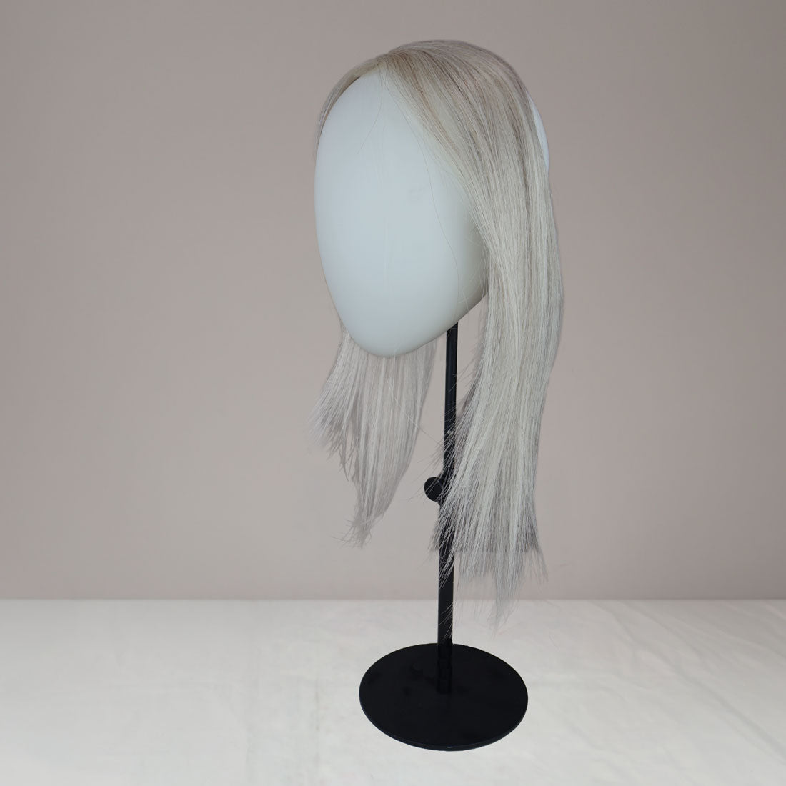 Toftild Hairline Topper 30 cm med snöre - färg 53