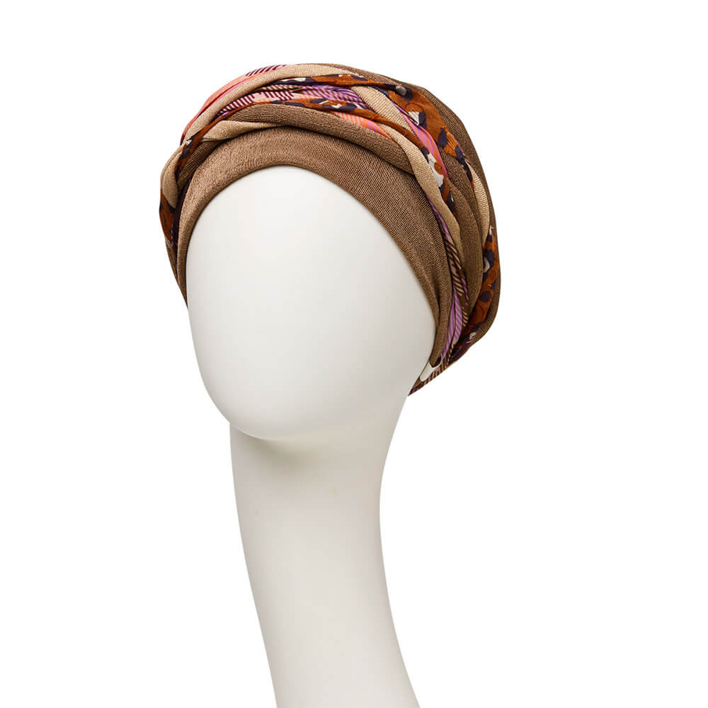 Scarlet Turban med elegant og fyldigt pandebånd.