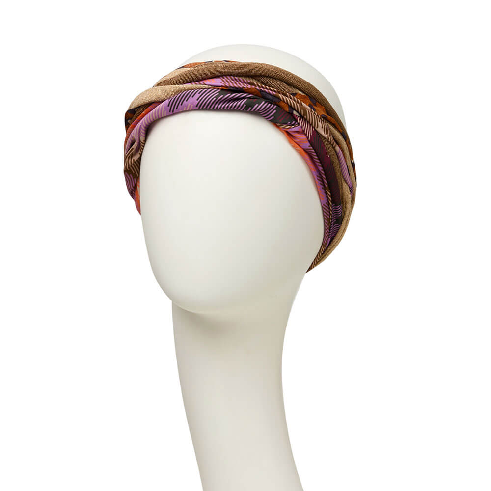 Scarlet Turban med elegant og fyldigt pandebånd.
