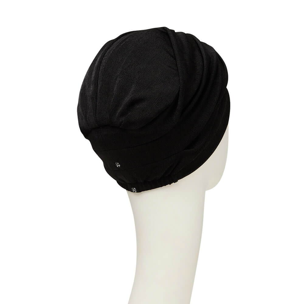 Scarlet Turban med elegant og fyldigt pandebånd.