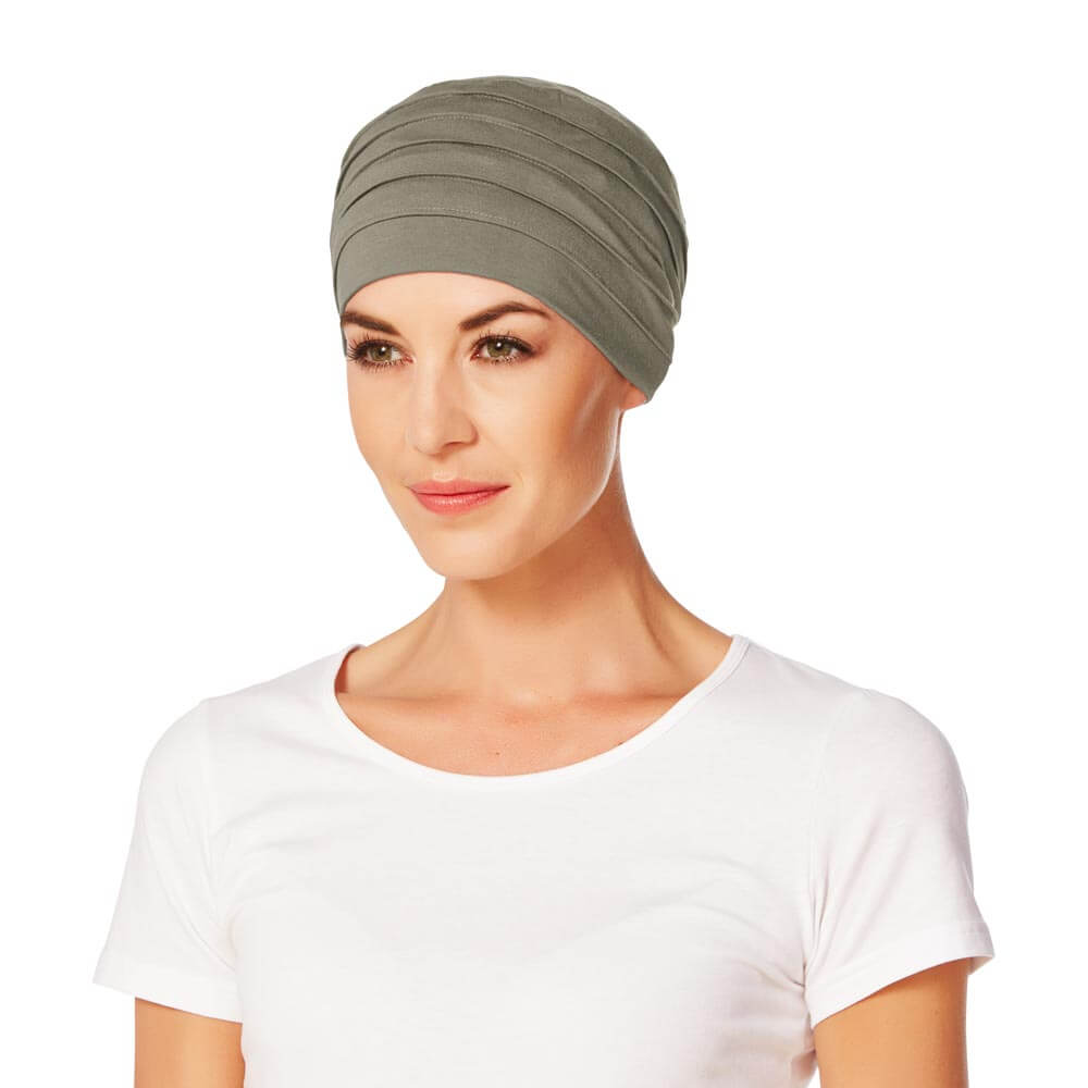 Enkelt turban med fine lag i olivenfarve